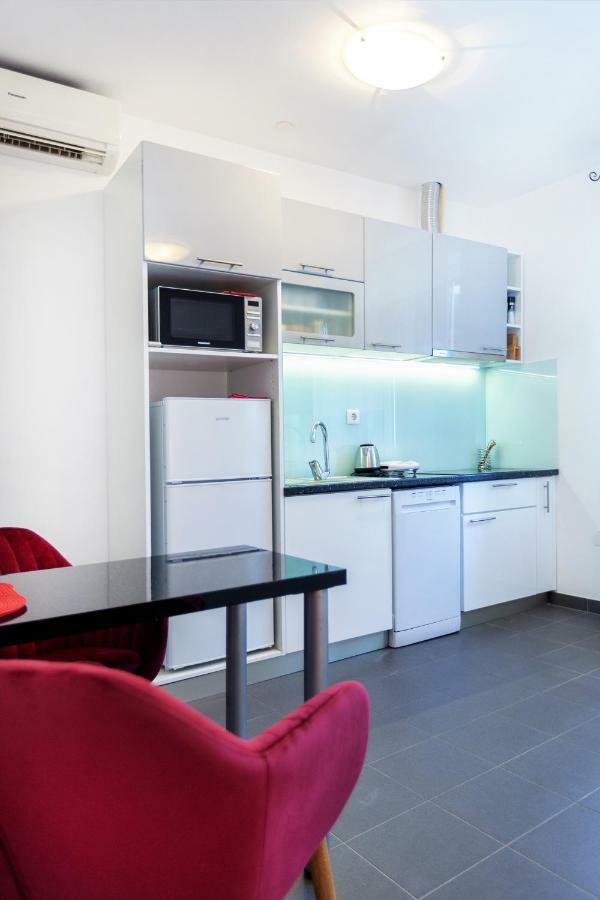 Studio Apartment Toma Split Exterior foto
